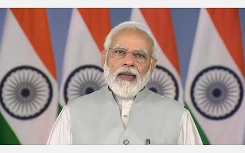 நெருக்கடி காலத்தில் உதவும் கடற்படை வீரர்கள்: இந்திய கடற்படை தினத்தில் பிரதமர் மோடி பாராட்டு