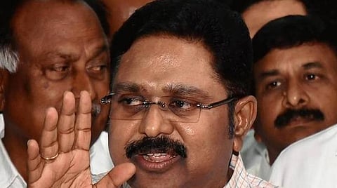 ‘‘ஒரு சிலரின் சுயநலத்தால் அழிந்த இயக்கத்தை மீட்டெடுப்போம்’’- ஜெயலலிதா நினைவிடத்தில் தினகரன் அஞ்சலி