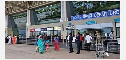 சிங்கப்பூரில் இருந்து மதுரைக்கு வந்த விமானப் பயணிக்கு ஒமைக்ரானா? - ஆய்வு செய்ய சுகாதாரத்துறை உத்தரவு