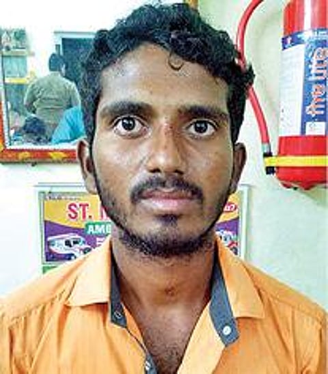 கைதான தென்னரசு.