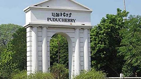 புதுச்சேரி, காரைக்காலில் நாளை பள்ளிகள் வழக்கம் போல் இயங்கும்