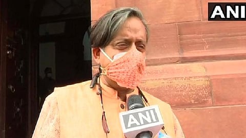 அரசியலில் 7 நாட்களே அதிகம்; இன்னும் இரண்டரை ஆண்டுகளில் எதிர்க்கட்சிகள் ஓரணியில் சேரும்: சசி தரூர் நம்பிக்கை