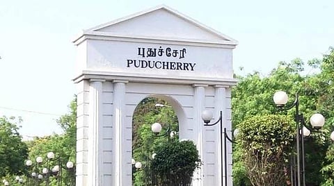 புதுவையில் புத்தாண்டுக் கொண்டாட்டத்துக்கு 2 டோஸ் தடுப்பூசிகள் செலுத்தியோருக்கே அனுமதி