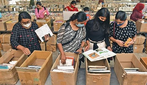 கோவையில் நடைபெறும் புத்தக கண்காட்சியில் பெட்டி நிறைய புத்தகங்கள் அள்ளும் வாய்ப்பு