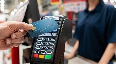 வங்கிகளுக்கு இடையேயான பரிவர்த்தனை கட்டணம் உயருகிறது: கட்டண உயர்வை சமாளிக்க பொதுமக்களுக்கு அதிகாரிகள் யோசனை