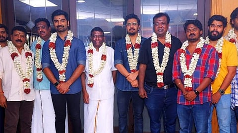 கார்த்திக் நரேனின் 'நிறங்கள் மூன்று' படப்பிடிப்பு தொடக்கம்