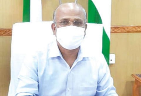 புதுச்சேரி ஆட்சியர் வல்லவன்