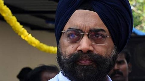 சென்னை மாநகராட்சி சார்பில் ரூ.213 கோடியில் 313 கிமீ நீள சாலைகள் சீரமைக்கும் பணி: தரத்தை உறுதி செய்ய ஆணையர் ககன்தீப் சிங் பேடி ஆய்வு