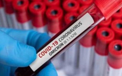 ஒமைக்ரான் பரவலை தடுக்க வெளிநாடுகளில் இருந்து இந்தியா வருவோருக்கு 7 நாள் வீட்டுத் தனிமை: மத்திய அரசு அறிவிப்பு