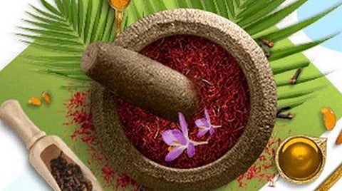 சித்த மருத்துவத்தால் கரோனாவை போல ஒமைக்ரானையும் வெல்லலாம்: ஆண்டியப்பனூர் அரசு மருத்துவமனையின் உதவி மருத்துவ அலுவலர் நம்பிக்கை