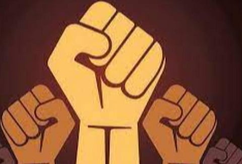 வேலூர் அரசு மருத்துவ கல்லூரி மருத்துவமனையில் பயிற்சி மருத்துவர்கள் திடீர் போராட்டம்: நோயாளிகள் கடும் அவதி