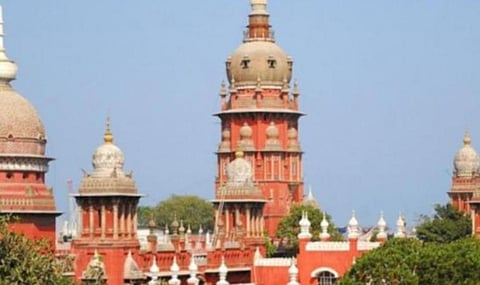 மாற்றுத்திறனாளிகள் கார் வாங்க ஜிஎஸ்டி, சாலை வரி சலுகை: மத்திய அரசுக்கு உயர் நீதிமன்றம் உத்தரவு