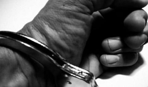 திருட்டு வழக்கில் கைதான மாற்றுத்திறனாளி போலீஸ் தாக்கியதால் உயிரிழப்பு?- போலீஸார் சஸ்பெண்ட்