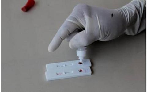 தமிழகத்தில் தொற்று பரவல் அதிகமாகிவரும் நிலையில் கரோனா சுய பரிசோதனை ‘கிட்’ பயன்பாடு அதிகரிப்பு: விற்பனைக்கு கட்டுப்பாடுகளை விதிக்குமா அரசு?