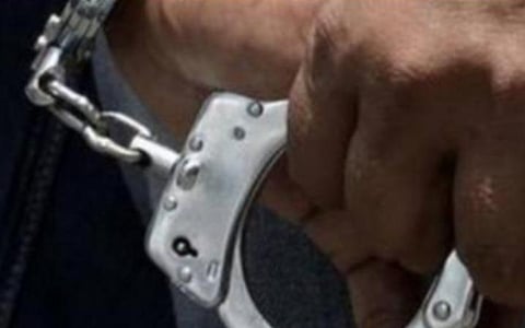 தூத்துக்குடி: மோட்டார் சைக்கிளை எரித்த 2 பேர் கைது