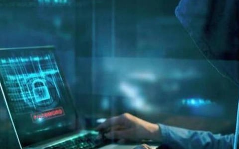 சென்னையில் கரோனா வைரஸ் தடுப்பூசி போட அரசு நிவாரணம் தருவதாக ஏமாற்றி வங்கிக் கணக்கை பெற்று மோசடி: விழிப்புடன் இருக்க சைபர் க்ரைம் போலீஸார் அறிவுறுத்தல்