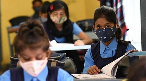 தமிழகம் முழுவதும் பள்ளிகள் நாளை திறப்பு: தெளிவான வழிகாட்டுதல் வெளியிட கோரிக்கை