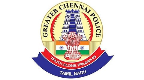 சக்கர நாற்காலியில் தற்கொலை எண்ணத்துடன் வந்த மூதாட்டியை காப்பாற்றிய போலீஸார்: மாநகர காவல் கூடுதல் ஆணையர் பாராட்டு
