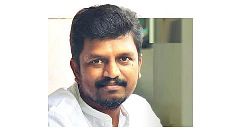 நூல் வெளி: கார்த்திக் பாலசுப்ரமணியன் - தொழில்நுட்ப உதிரிகளின் கதைசொல்லி