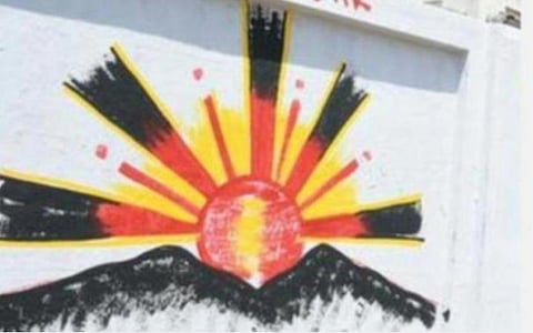 கட்சியில் சீட் கிடைத்தும் திமுக சின்னத்தில் போட்டியிடும் காங். வேட்பாளர்