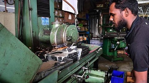 நாட்டின் பாதுகாப்புத் துறைக்கு தேவையான தளவாடங்களை உற்பத்தி செய்ய கோவை தொழில் நிறுவனங்களுக்கு ரூ.143 கோடிக்கு ஆர்டர்