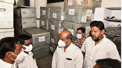 சமூக வலைதள பிரச்சாரத்தில் விதிமீறல் புகார் வந்தால் நடவடிக்கை: திருச்சி மாவட்ட ஆட்சியர் எச்சரிக்கை