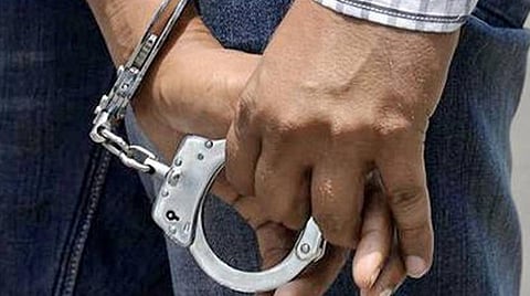 சென்னையில் வாகனச் சோதனையின்போது 11 கிலோ ‘அம்பெட்டமைன்’ போதைப் பொருள் பறிமுதல்: இலங்கையை சேர்ந்த 3 பேர் உட்பட 6 பேர் கைது