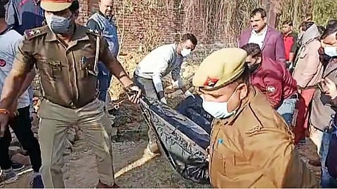 சமாஜ்வாதி பிரமுகர் ஆசிரம வளாகத்தில் காணாமல் போன பெண் உடல் கண்டெடுப்பு