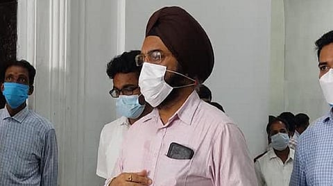 சுவர்களில் போஸ்டர் ஒட்டினால் ரூ.5,000 அபராதம்: வேட்பாளர் செலவுக் கணக்கில் சேர்க்கப்படும் என மாநகராட்சி ஆணையர் தகவல்