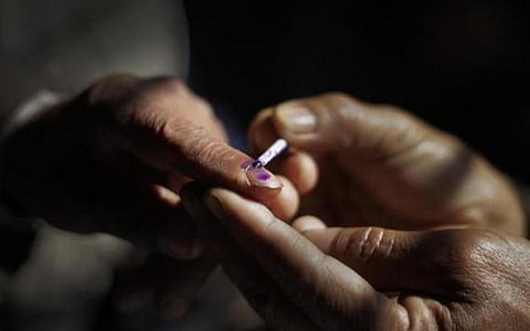 11 வகை ஆவணங்களைக் கொண்டு இன்றைய தேர்தலில் வாக்களிக்கலாம்