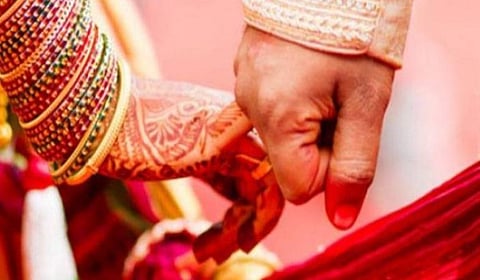 டெல்லி பெண் கொடுத்த புகாரில் கைதான ஒடிசா நபர்: 27 பெண்களை திருமணம் செய்தது அம்பலம்