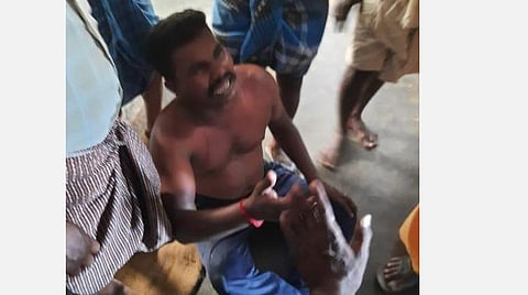 திருப்பூர்: பெண்ணிடம் தொலைபேசியில் ஆபாசப் பேச்சு; போலீஸுக்கு பொதுமக்கள் அடி