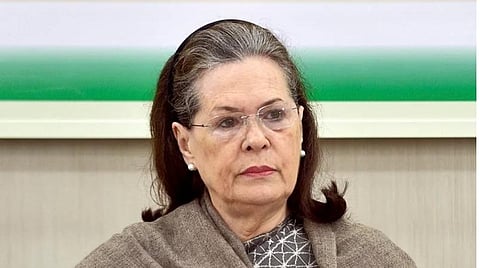 விலைவாசி உயர்வு விண்ணை தொடுகிறது: சோனியா காந்தி குற்றச்சாட்டு