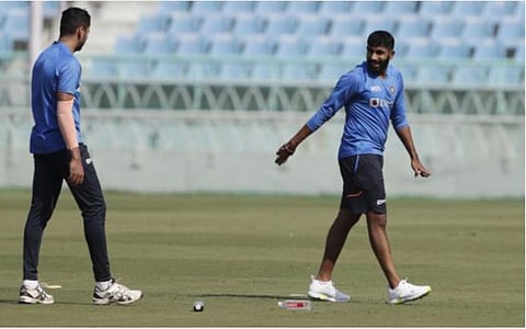 இந்தியா - இலங்கை இடையே இன்று டி-20 கிரிக்கெட்