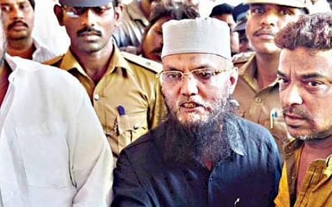 பூணூல் அறுப்பு போராட்டம் அறிவித்த இந்திய தேசிய லீக் கட்சியின் மாநில தலைவர் தடா ரஹீம் கைது