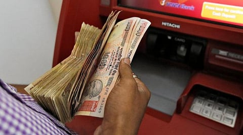 தூத்துக்குடி: இறந்த தந்தையின் வங்கிக் கணக்கை பயன்படுத்தி ரூ.1.80 கோடி மோசடி செய்த இளைஞர் கைது