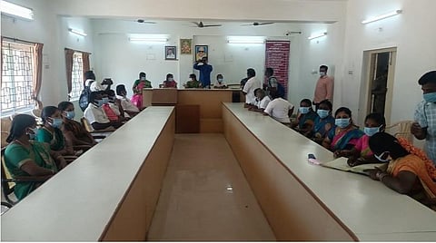 கிருஷ்ணராயபுரம் ஊராட்சி ஒன்றியக்குழுக் கூட்டம்.