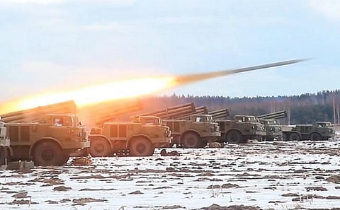 சீறிப் பாயும் ரஷ்ய ஏவுகணை