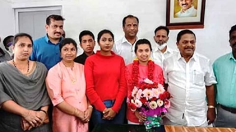 போர் பதற்றச் சூழலில் 24 மணி நேர பயணம்: உக்ரைனிலில் இருந்து திரும்பிய குன்னூர் மாணவியின் அனுபவம்