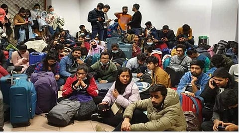 கார்கிவ் நகரில் இந்திய மாணவர்கள் பணயக் கைதியாக பிடிக்கப்படவில்லை: வெளியுறவு அமைச்சகம் விளக்கம்