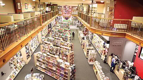 வீடுதோறும் ஒரு புத்தக அலமாரி