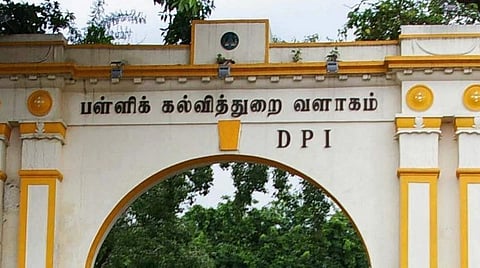 உபரி ஆசிரியர் பணியிட நிர்ணயம் தொடர்பாக திருத்தப்பட்ட வழிமுறை வெளியீடு: பள்ளிக்கல்வித் துறை நடவடிக்கை