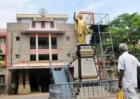 மதுரை மாவட்ட நீதிமன்றம் | கோப்புப் படம்