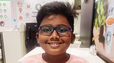 பள்ளி வாகனம் மோதிய விபத்தில் பலியான மாணவர் தீக்சித்