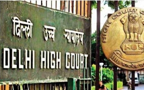 ட்ரம்ப்பின் கணக்கை முடக்கிய நிலையில் இந்து மதத்தை அவமதிப்போரின் கணக்கை முடக்காதது ஏன்? - ட்விட்டருக்கு டெல்லி உயர் நீதிமன்றம் கேள்வி