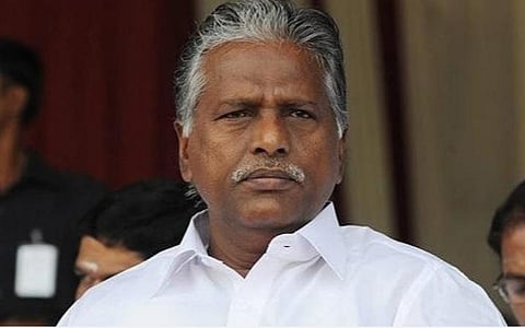 சசிகலாவை அரசியல்ரீதியாக புறக்கணித்துவிட்டோம்: கே.பி.முனுசாமி தகவல்