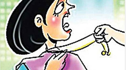 ஜோலார்பேட்டை | ரயிலில் ஜன்னல் ஓரமாக அமர்ந்திருந்த இளம்பெண்ணிடம் 5 பவுன் நகை பறிப்பு