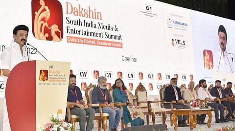 விழா மேடையில் முதல்வர் ஸ்டாலின்