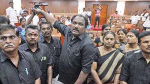 மதுரை மாநகராட்சி முதல் கூட்டத்திலேயே கூச்சல், குழப்பம்: சொத்து வரி உயர்வுக்கு கவுன்சிலர்கள் கடும் எதிர்ப்பு