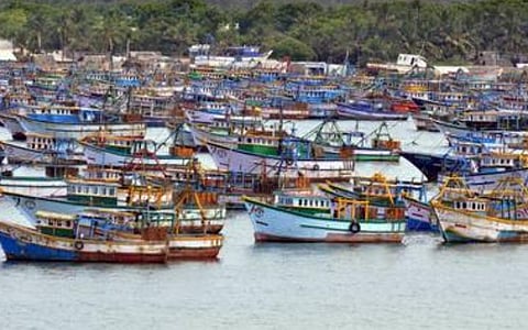 இந்திய - இலங்கை மீனவர்கள் மட்டத்தில் பேச்சுவார்த்தை: தமிழக அரசு கோரிக்கை